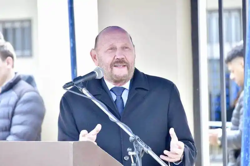 Insfrán llamó a defender a la patria a 
través del voto en las próximas elecciones