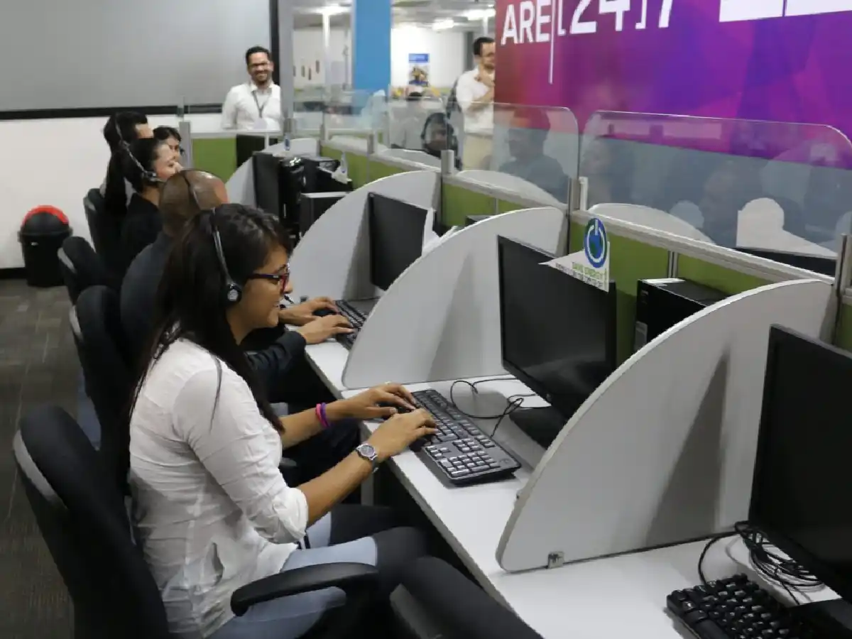 Condenan a Telefónica por despedir a una empleada a la que hacía figurar como pasante