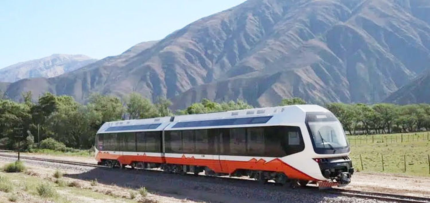 Tren Solar de Jujuy, el tren panorámico único en América Latina