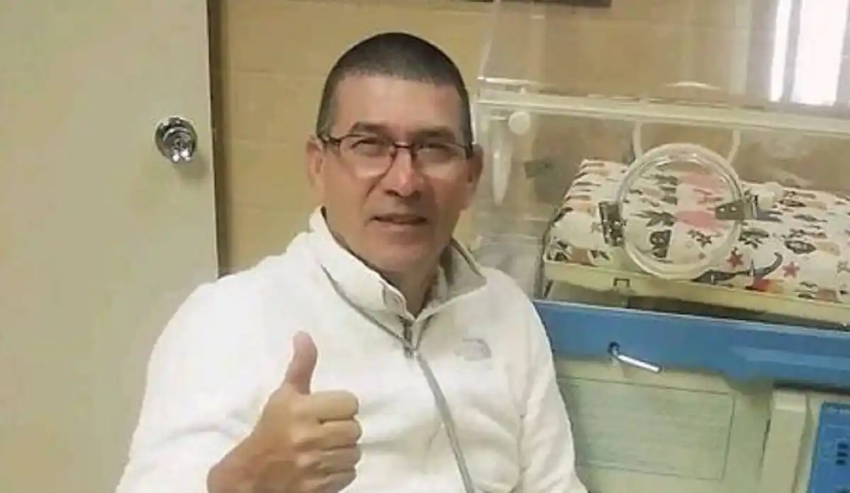 VALERA CONMOCIONADA con asesinato de reconocido enfermero a CUCHILLADAS dentro de su hogar