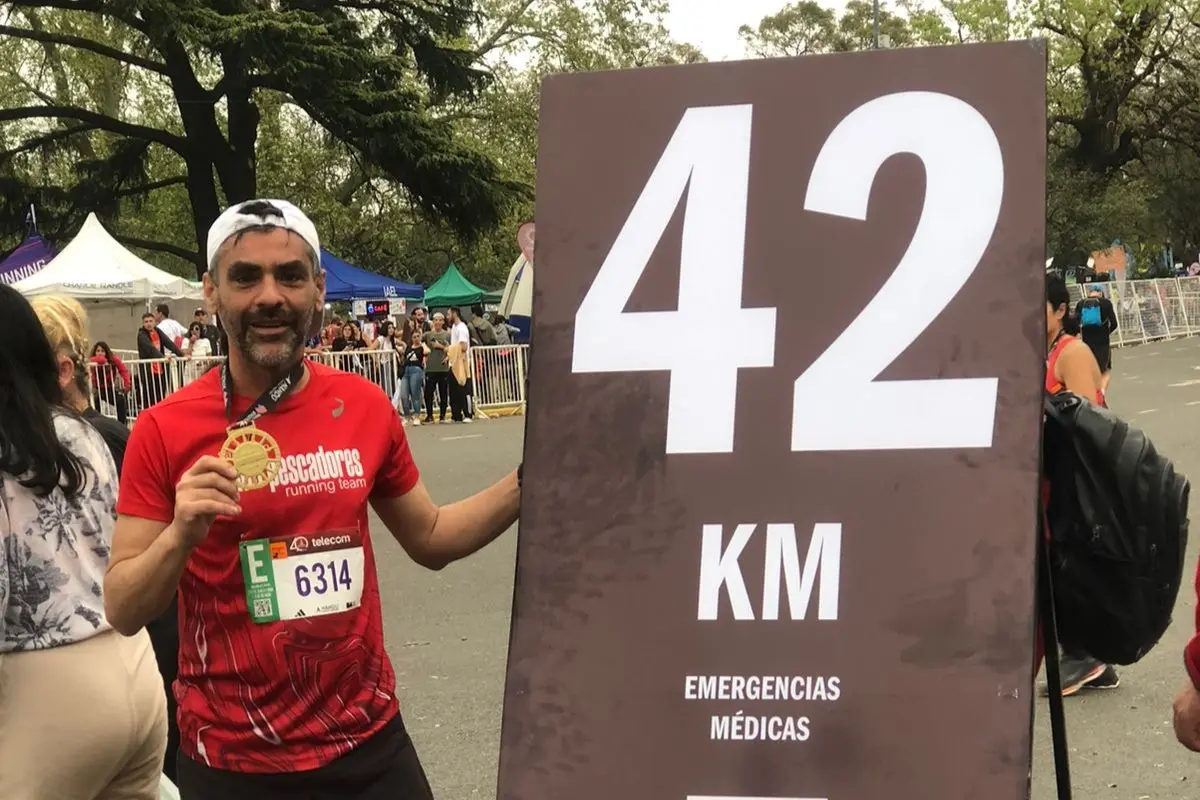 Jorge D'Andrea completó los 42 kilómetros de Buenos Aires.