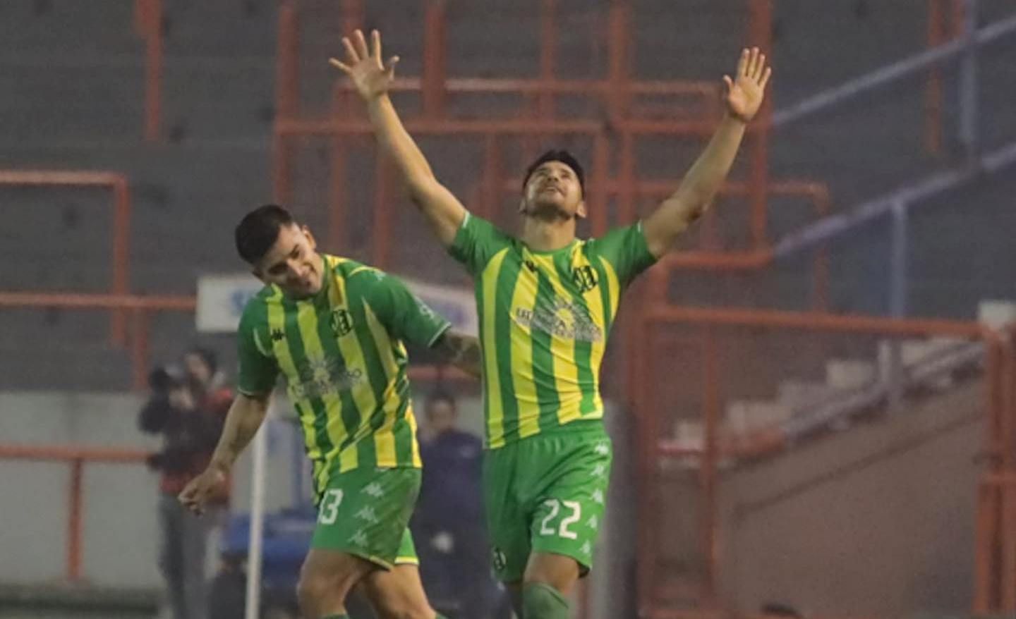 Aldosivi volvió al triunfo en el debut de Somoza