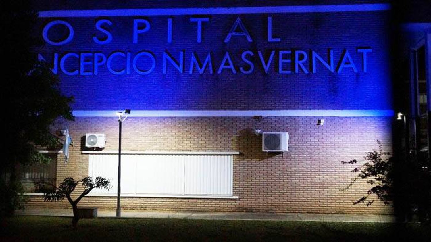 El Hospital Masvernat se iluminó de azul  por el Día Mundial de la Diabetes