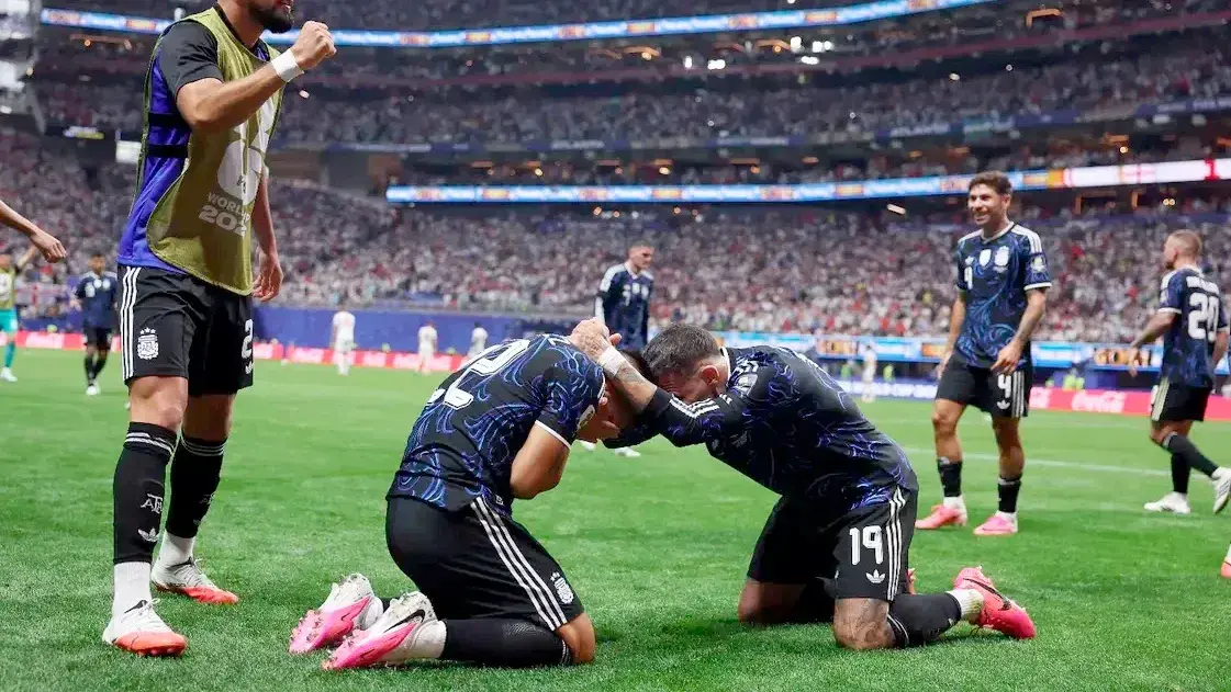 Para ver mil veces: los goles de Enzo y Lautaro y la emoción tras el triunfo ante Inglaterra