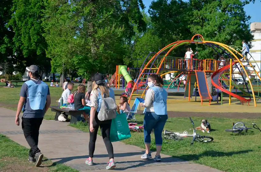 Tandil concientiza a los vecinos y ya entregó 4000 barbijos