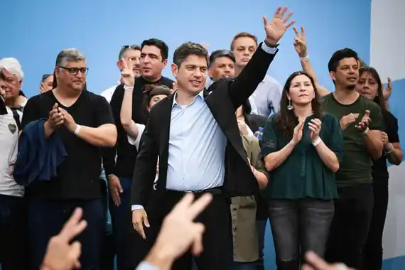 Según una encuesta, Fuerza Patria sacaría una leve ventaja ante LLA