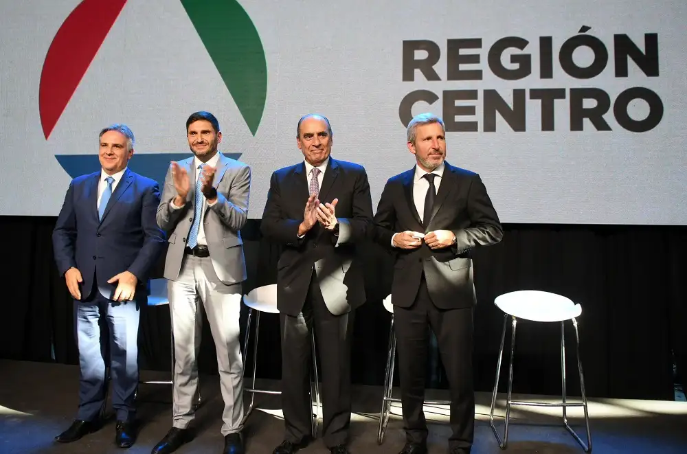 Martín Llaryora, Maximiliano Pullaro, Guillermo Francos y Rogelio Frigerio.