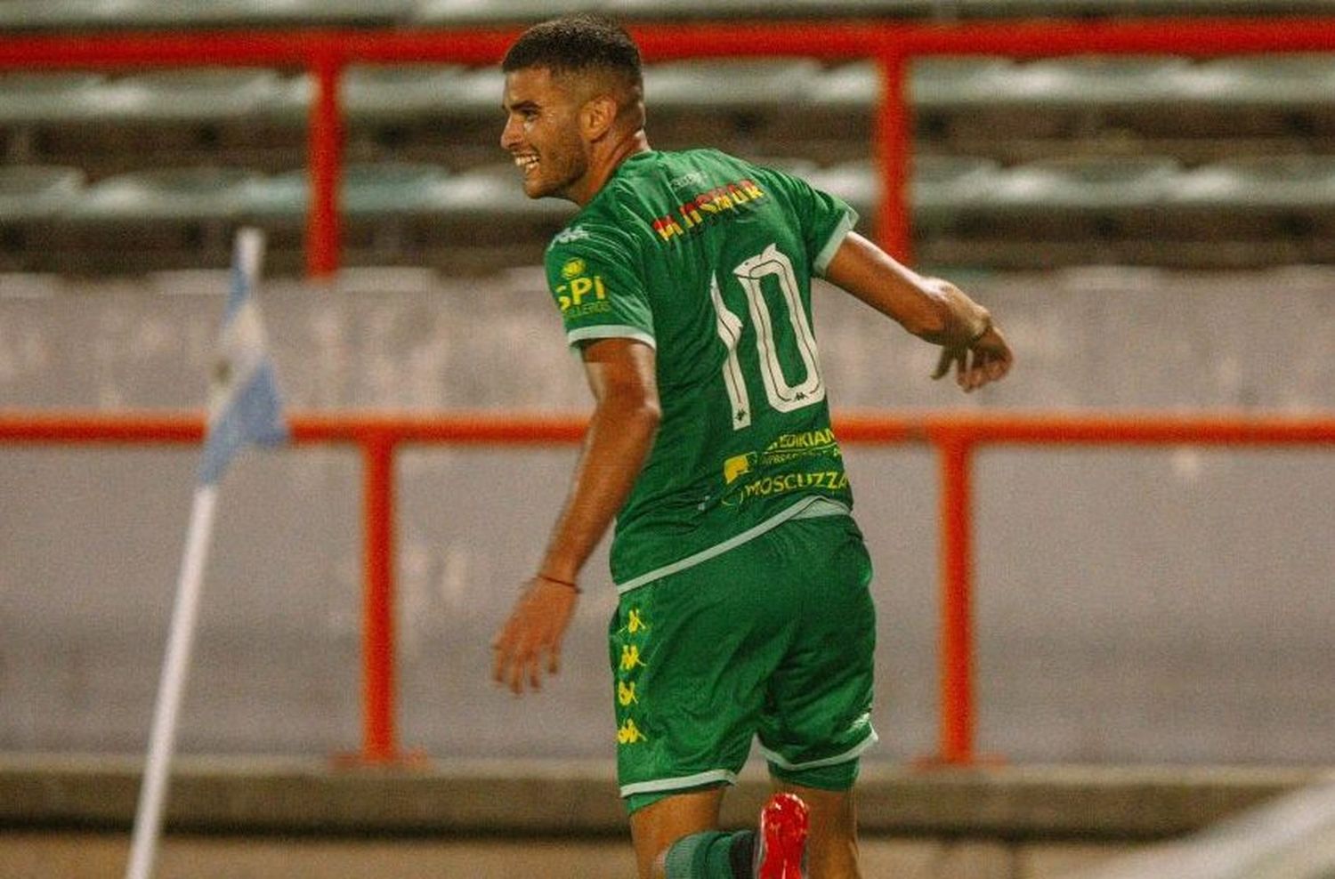 Elías Torres: "Esperé este momento desde que llegué a Aldosivi"