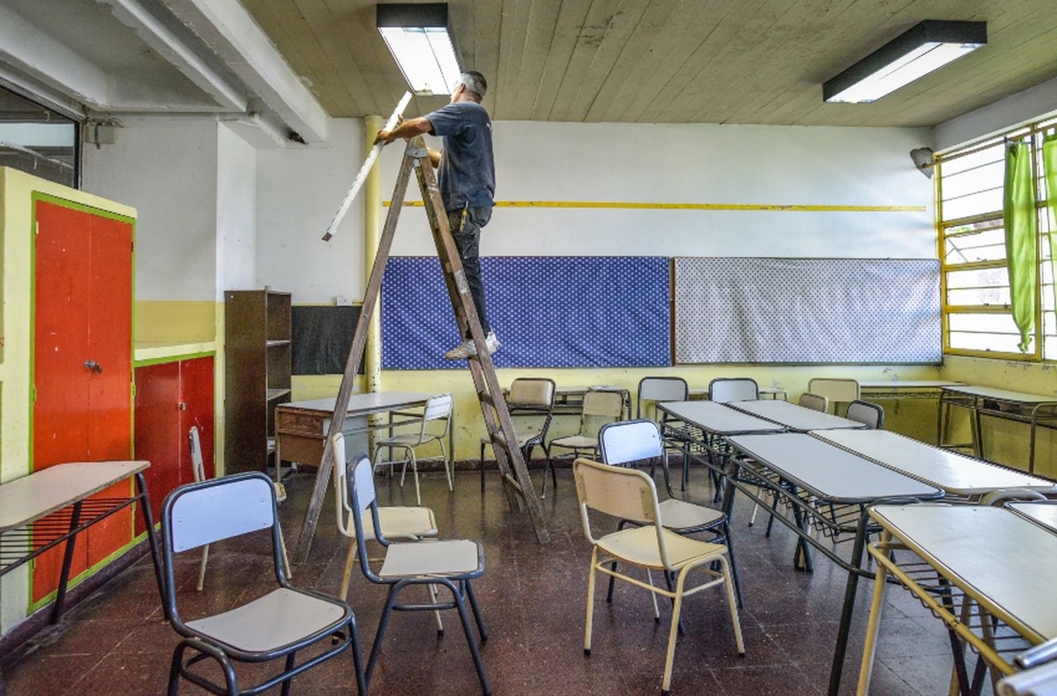 Inicio de clases: “Desde que terminó el ciclo lectivo estamos trabajando en las escuelas municipales”