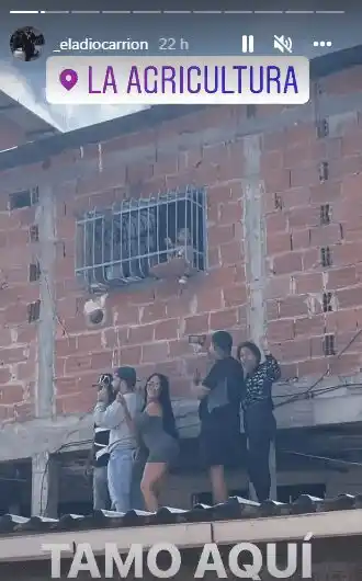 Eladio Carrión compartió en Petare. Foto Instagram