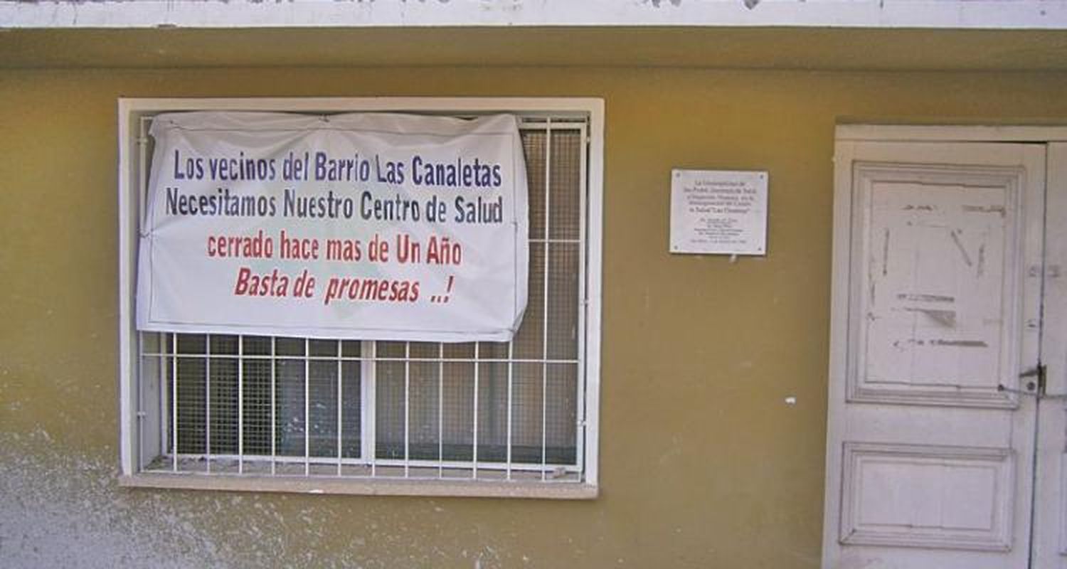 El Centro de Salud de Las Canaletas continúa abandonado
