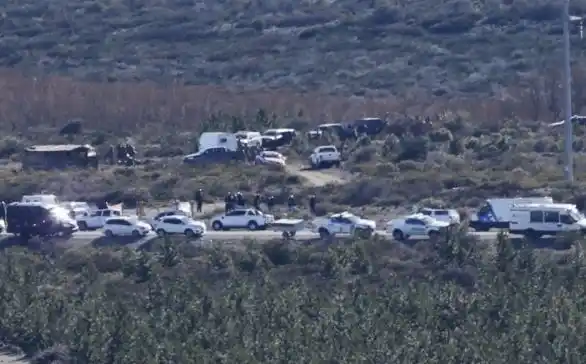 Hallaron mochilas y camperas que podría haber usado Santiago Maldonado