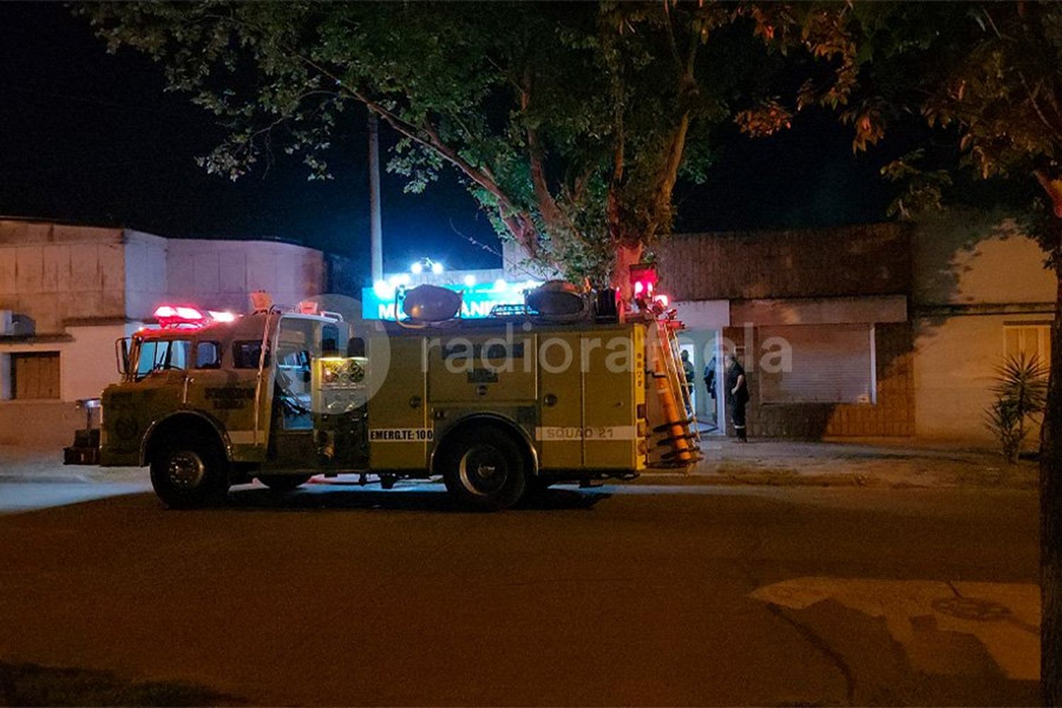 Susto en barrio 30 de Octubre por importantes llamas en el interior de un domicilio, ¿qué pasó?