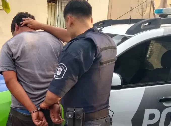 Disparos de armas y heridos en una pelea entre grupos familiares