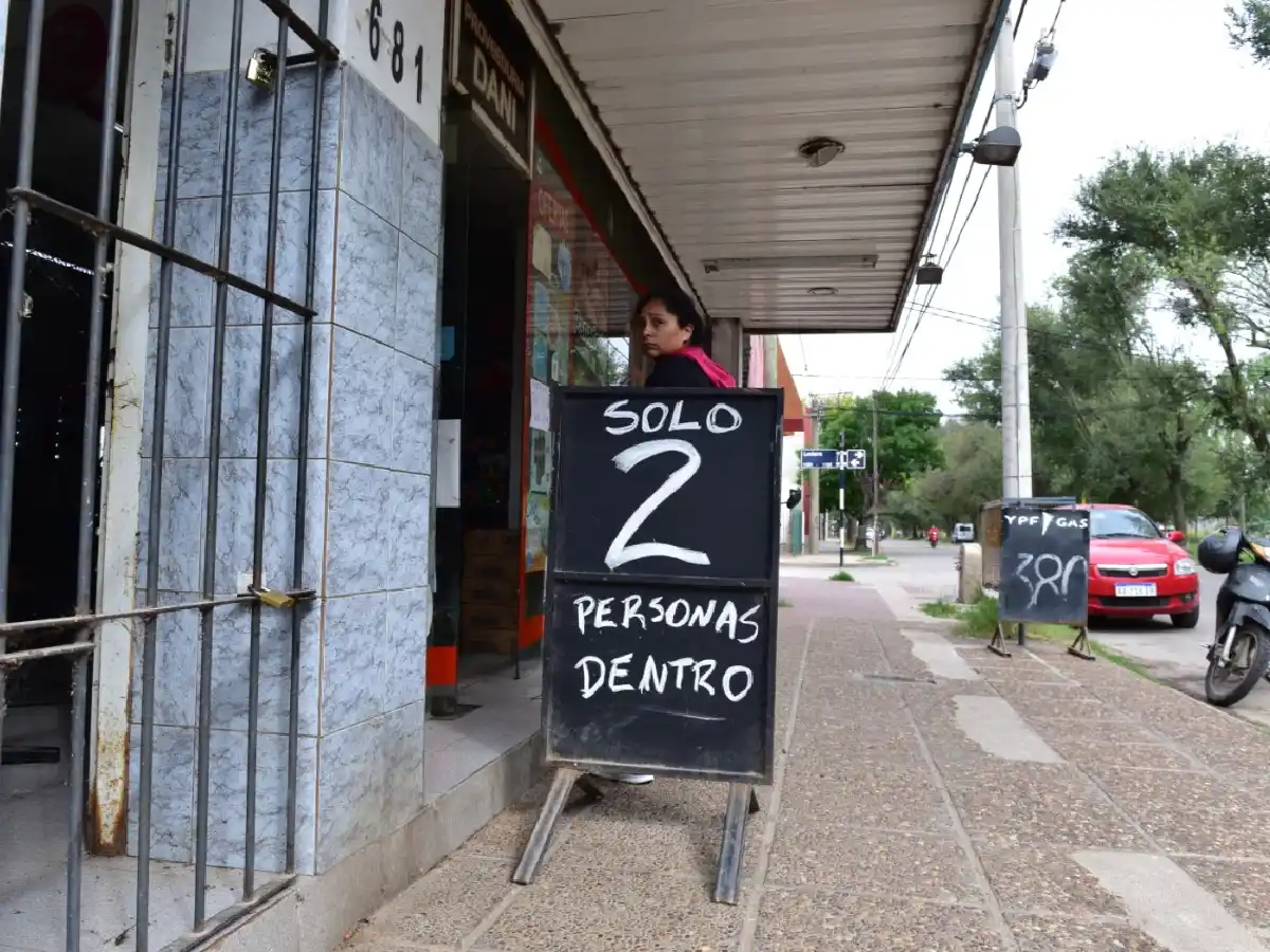 Finalmente, los kioscos y almacenes podrán abrir hasta las 20