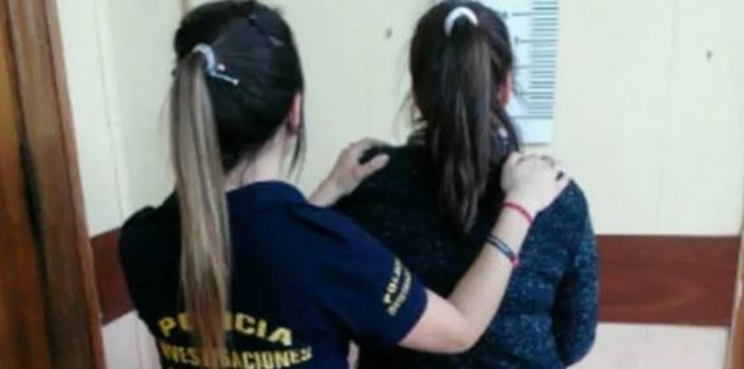 Apresaron a tres mujeres que habían secuestrado a una joven de 17 años para recuperar un celular robado