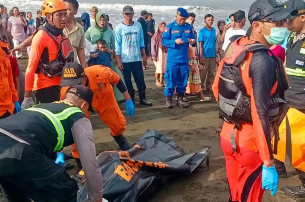 Naufragio de un ferry en Bali