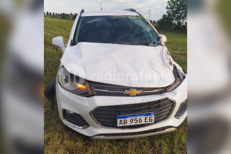 Grave susto: perdió el control de la Chevrolet tracker y volcó en Ruta 34