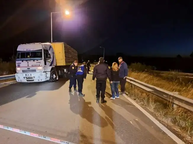 Ruta 14: chocó en moto sin casco y murió