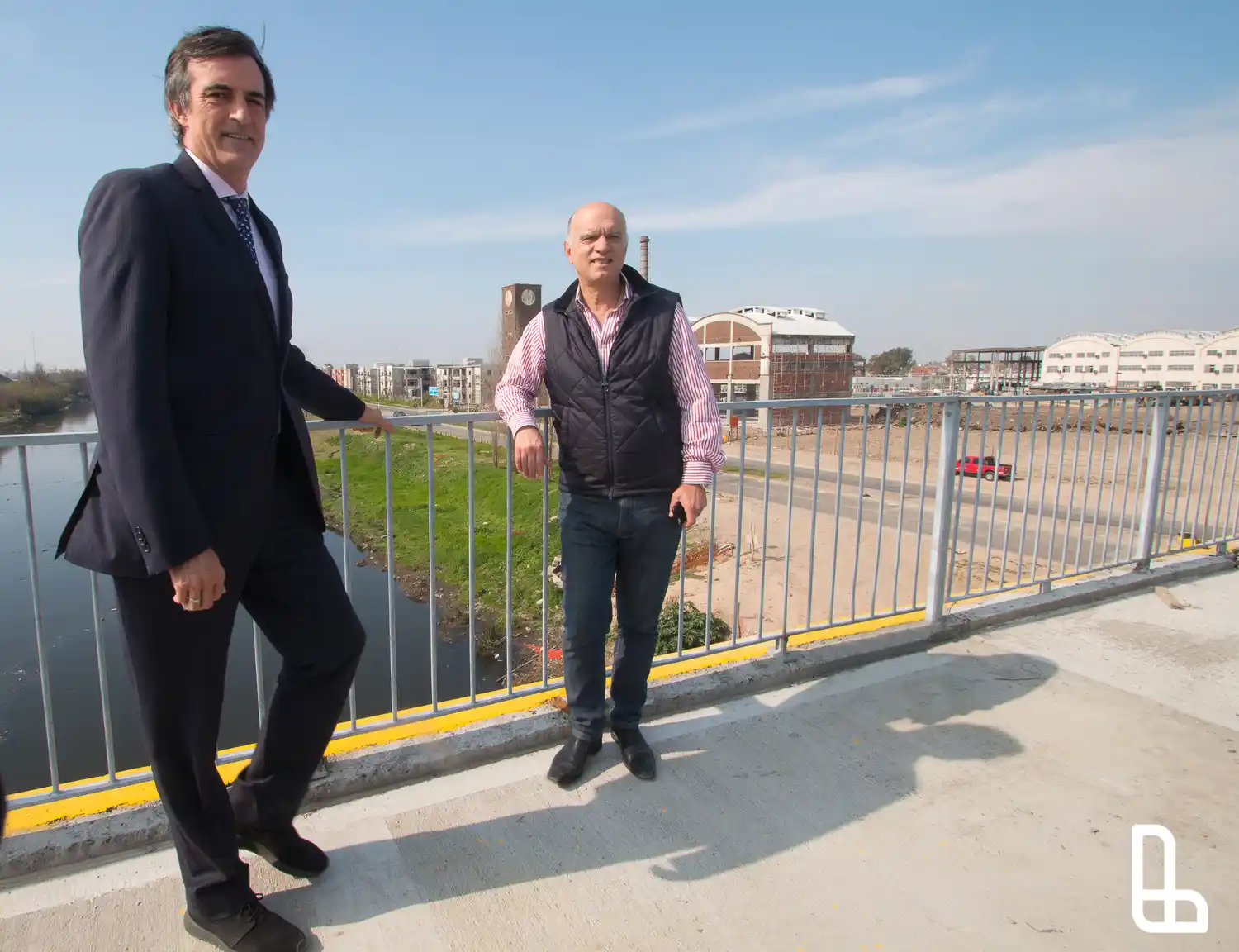 Grindetti y Esteban Bullrich recorrieron el avance de las obras del Puente Olímpico en Lanús