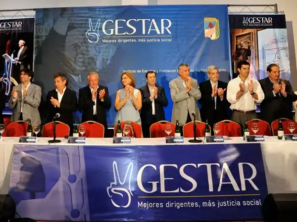 Elecciones 2013: Acto de gobernadores kirchneristas para apoyar a Insaurralde
