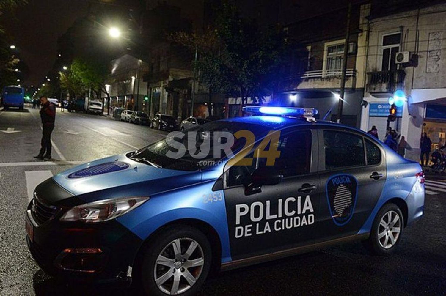 Un policía de civil mató a un ladrón que intentó robarle el celular