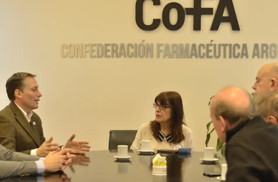 Farmacity a Provincia: Gray rechazó no poder ir a audiencia y dijo que "está en juego el modelo sanitario de farmacias"