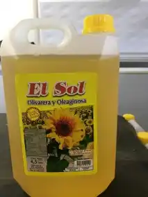 El Anmat prohibió la venta de algunos lotes de aceite, galletitas, cacao y budines 