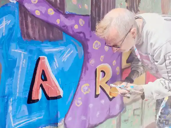 Con una pintura colectiva invitaron al próximo Encuentro Provincial de Muralismo