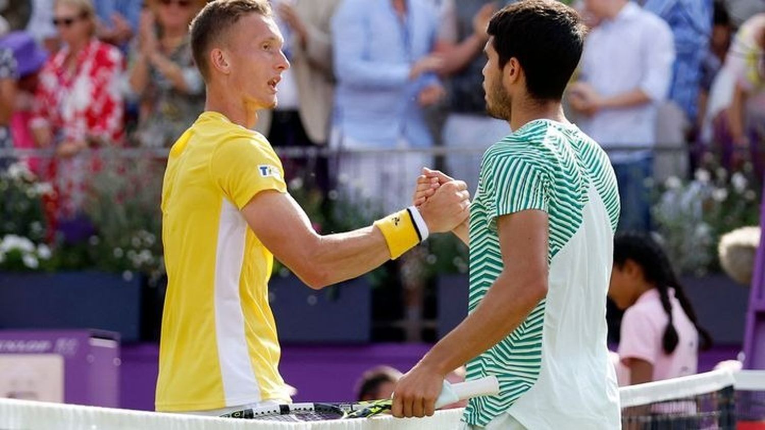 Jiri Lehecka y Carlos Alcaraz chocan por la final del ATP 500 de Queen's