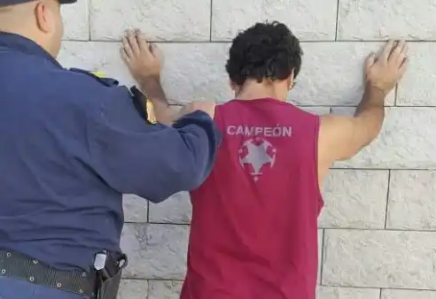 Quedó filmado robando una garrafa: lo detuvieron tras un allanamiento 