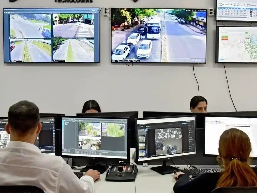 No se resintieron servicios de áreas críticas, como 911 y 107. El resto de las prestaciones se restablecían de manera progresiva.