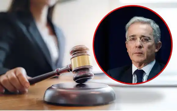 Álvaro Uribe anda en un laberinto tratando de evadir que lo juzguen