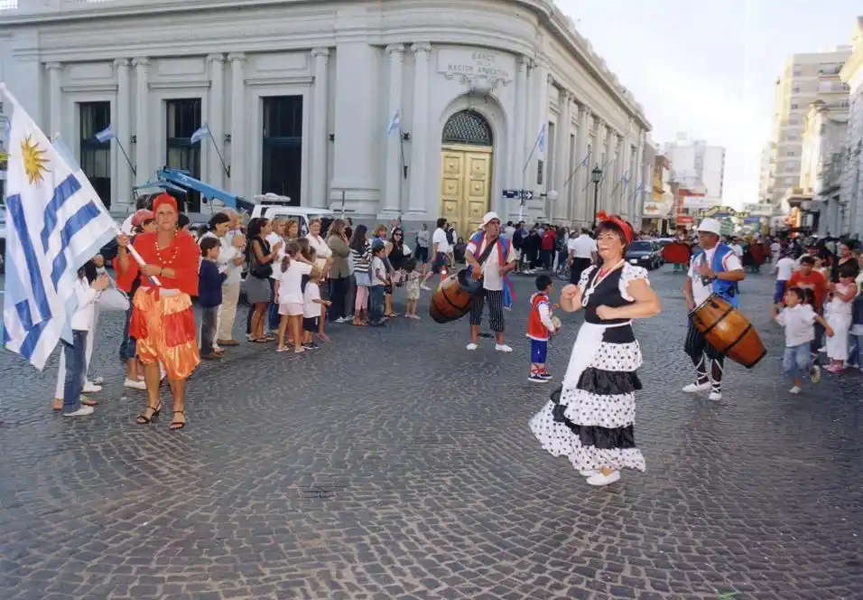  Unión de Colectividades de Tandil: Uruguay