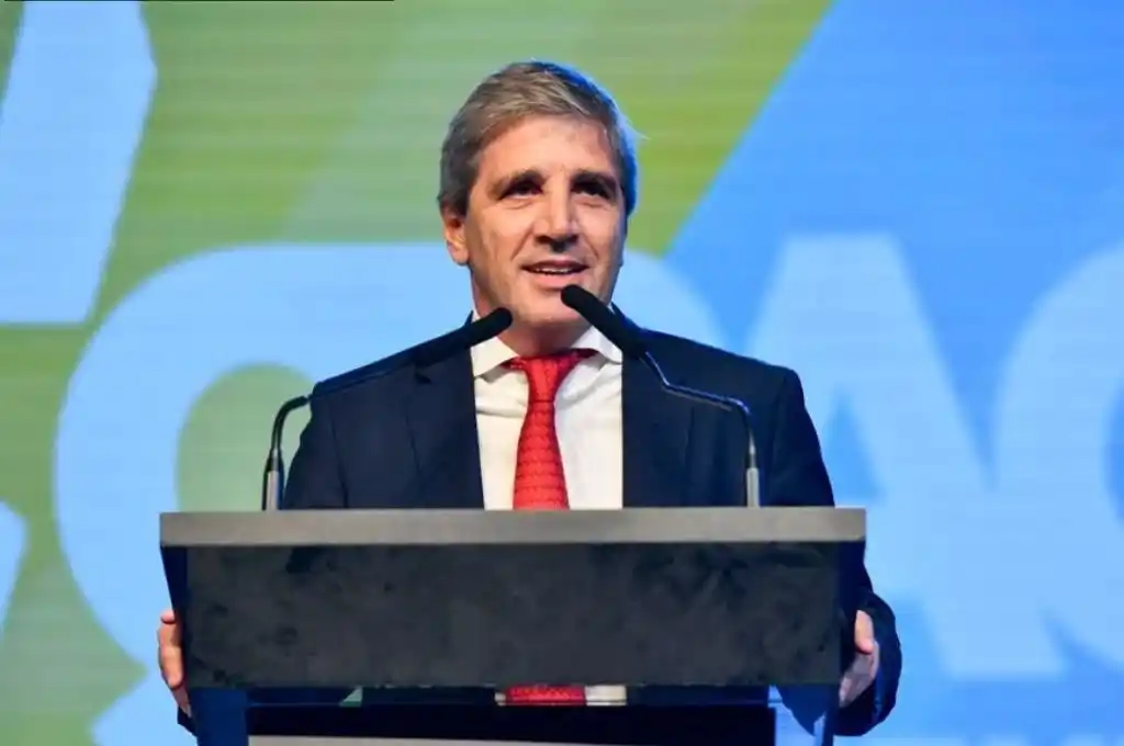 El ministro sostuvo que la economía crece "entre el 6% y el 8%".