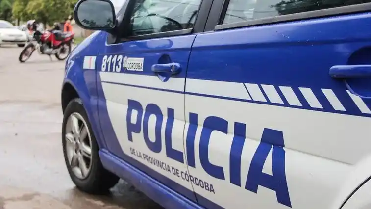Robó un celular en una casa de barrio La Milka y cayó detenido