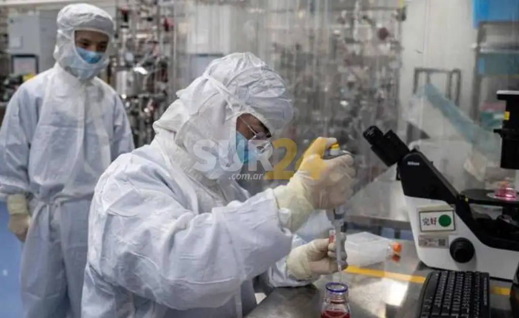 Confirman dos casos de la nueva variante ómicron en el Reino Unido