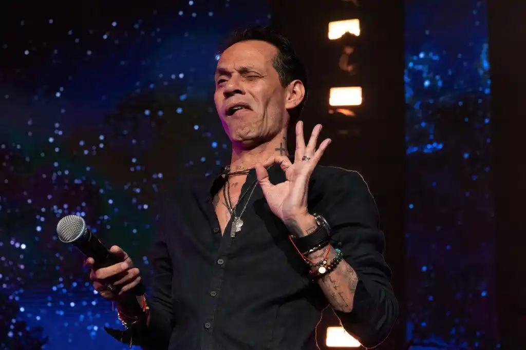 Marc Anthony se compromete por cuarta vez