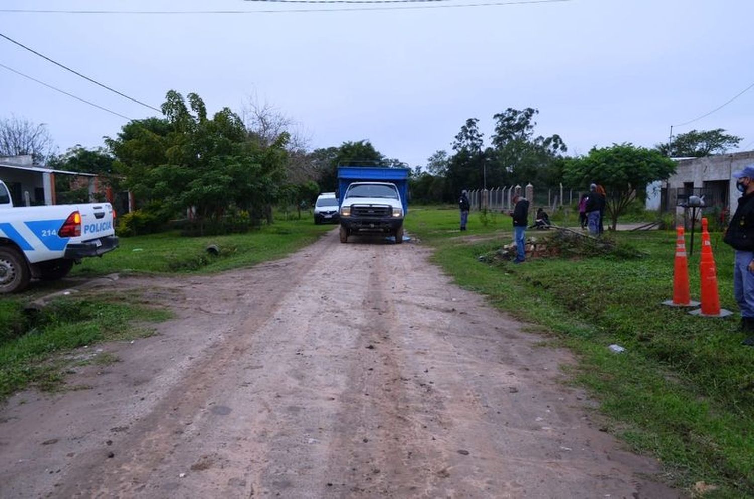 El chofer del camión realizaba maniobras hacia atrás y embistió al pequeño causándole la muerte en forma inmediata.