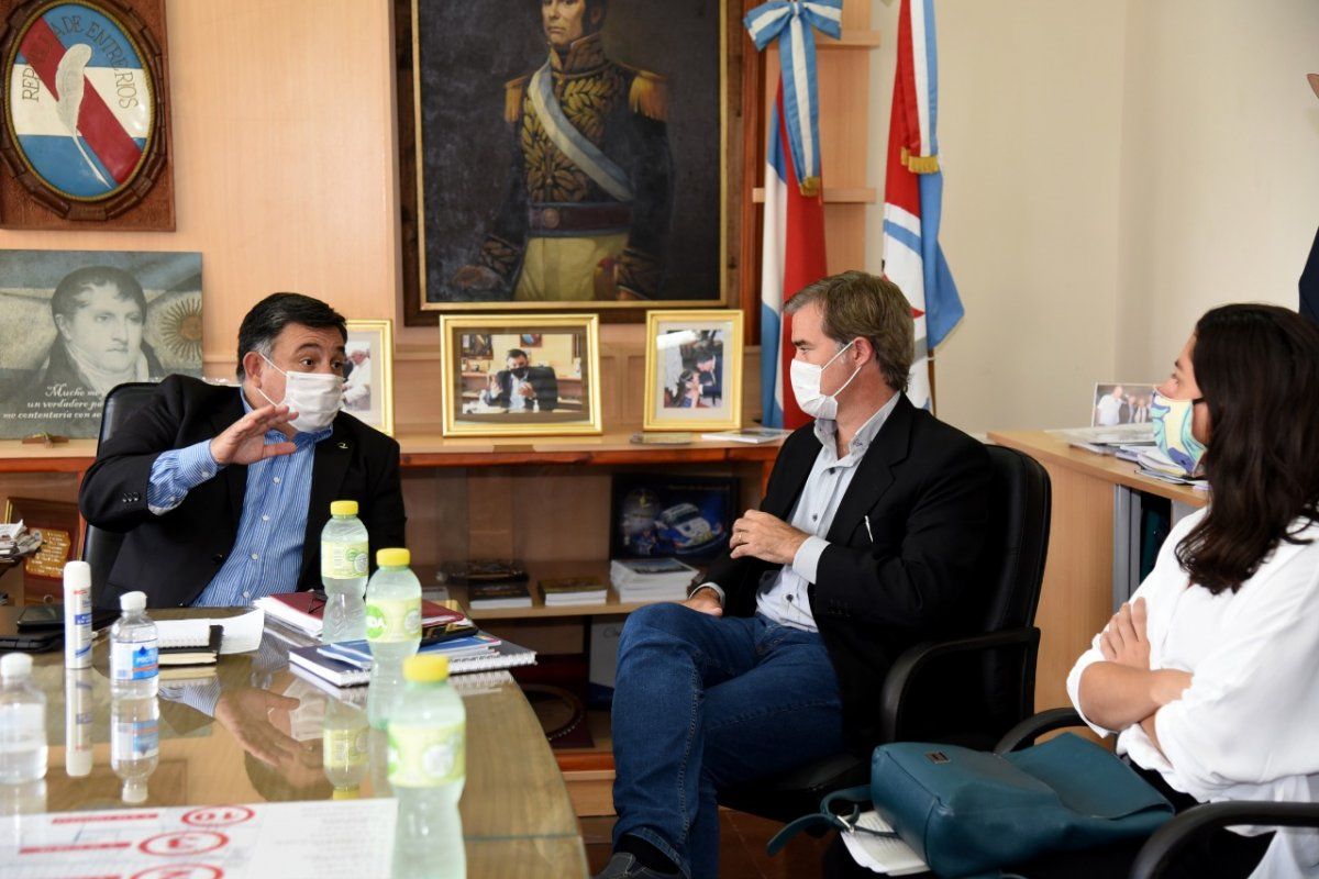 Turismo, cooperativas y pandemia en la agenda de Piaggio y su par de Concepción del Uruguay