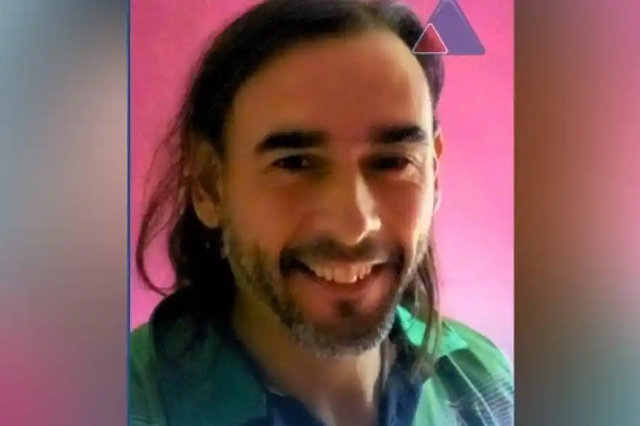 Se entregó Ariel Cabrera, uno de los docentes sospechosos del crimen de la hincha de Rosario Central