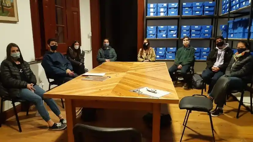 Una agrupación juvenil reconstruye historias desconocidas de víctimas de la dictadura