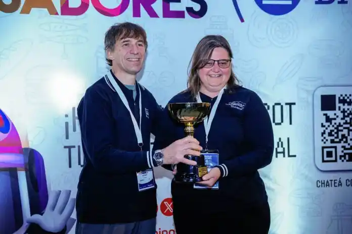 El alfajor premiado a leguas de distancia