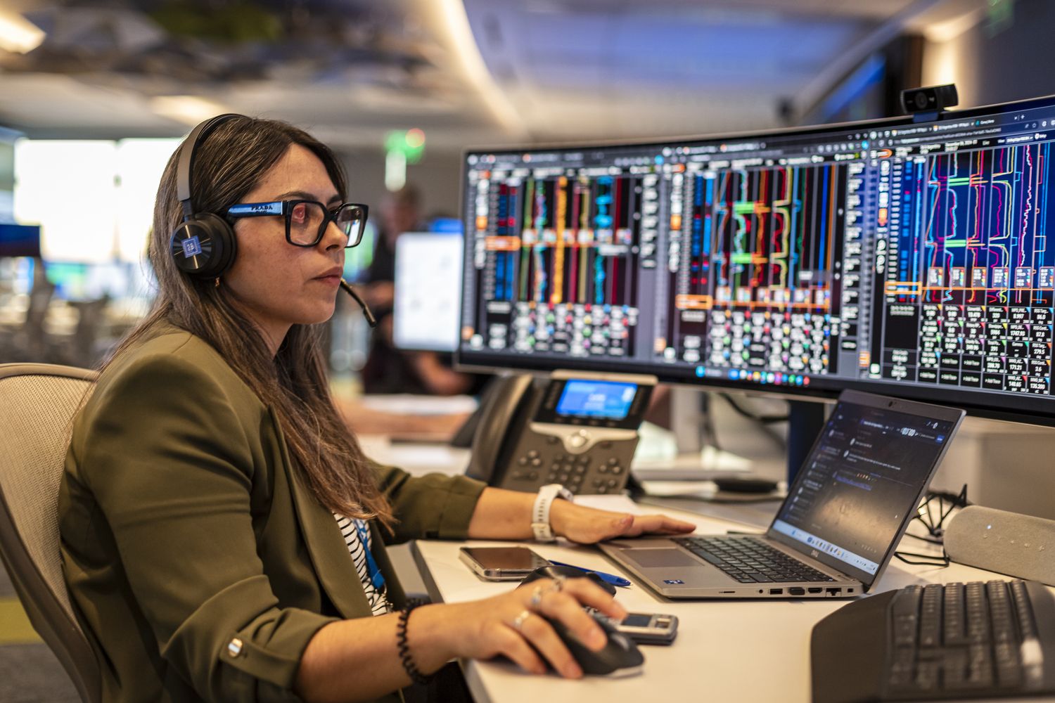 YPF revoluciona la industria energética con su Centro de Operaciones en Tiempo Real