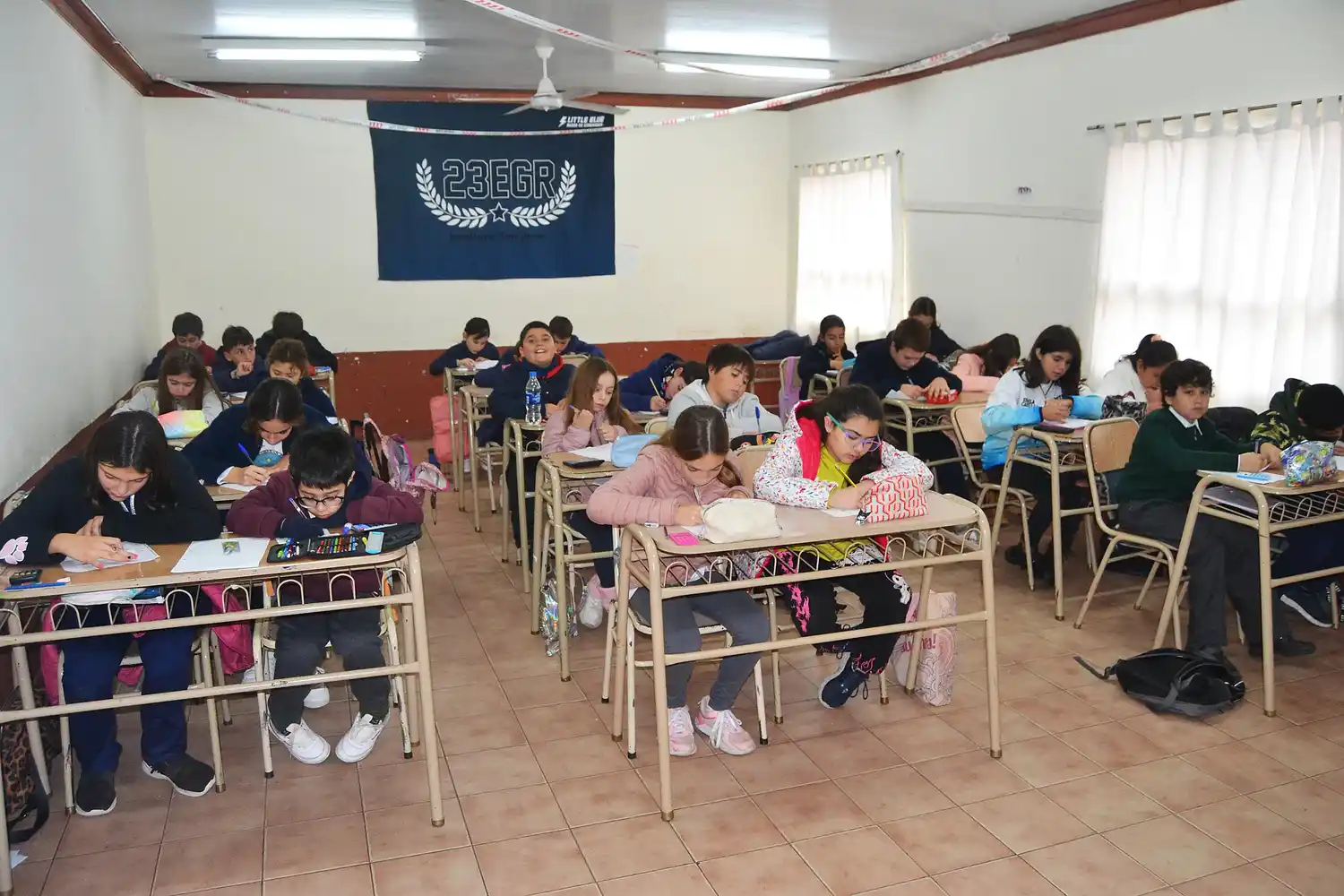 Participaron cincuenta y un estudiantes de quinto y sexto grado de nivel primario y primero del secundario.