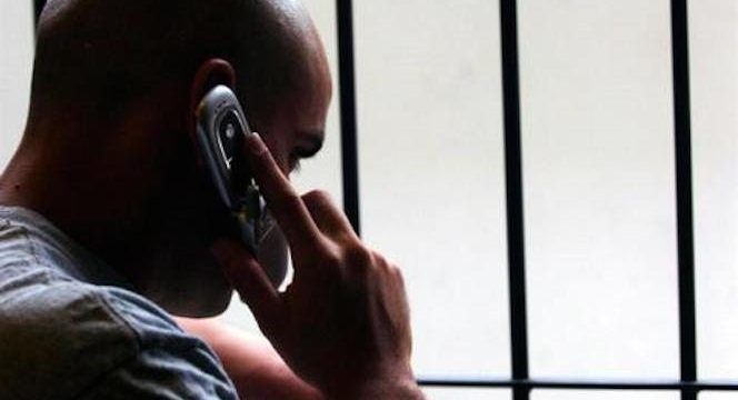 Buenos Aires autoriza a detenidos en comisarías el uso de celulares
