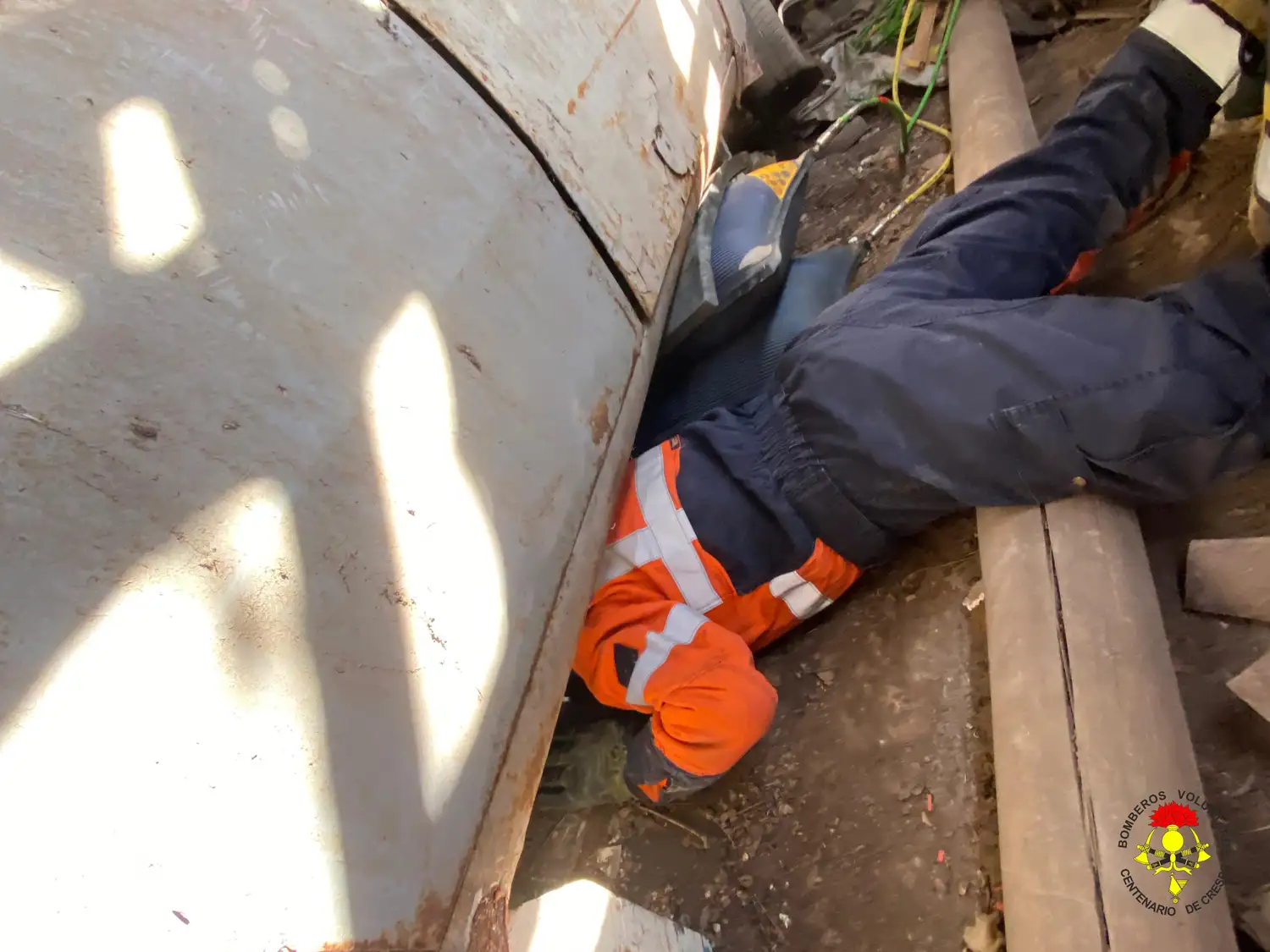Rescate de un perro atrapado en un pozo moviliza a Bomberos Voluntarios