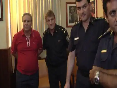 Locura en Salto: Amenazaron al Intendente con un arma de fuego