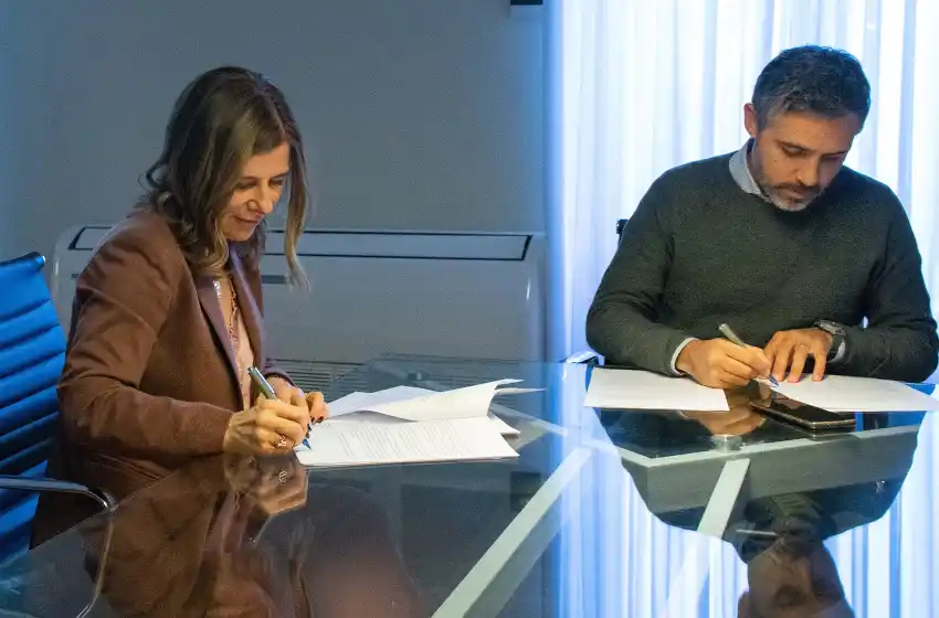 Firman convenio para fortalecer industrias creativas y culturales en la provincia de Buenos Aires