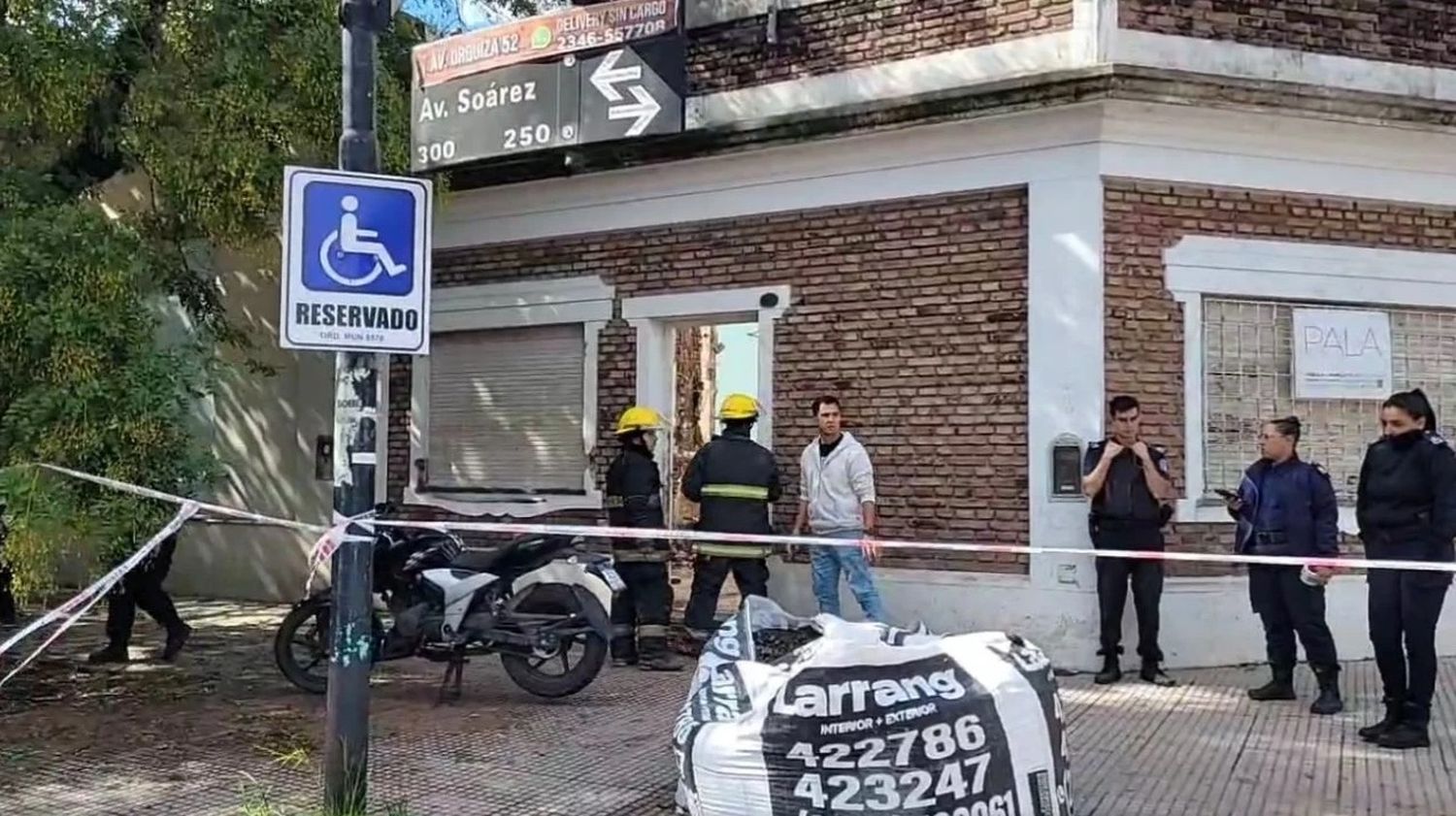 Chivilcoy: dos personas heridas tras el desmoronamiento de un techo en una obra en demolición